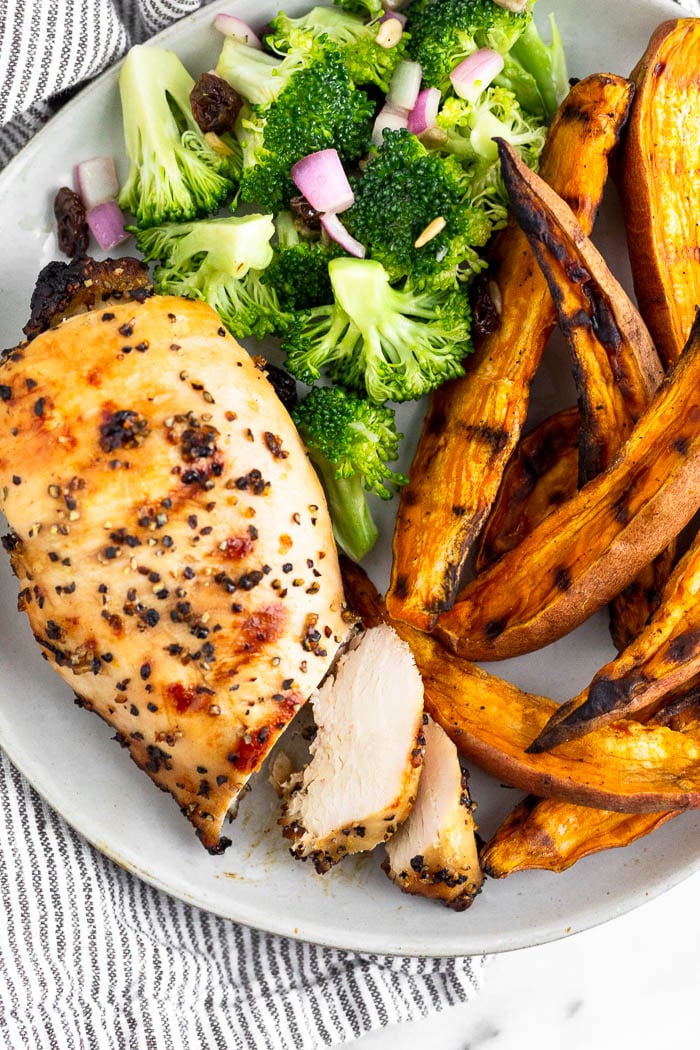 Easy Grilled Lemon Pepper Chicken - Eat the Gains