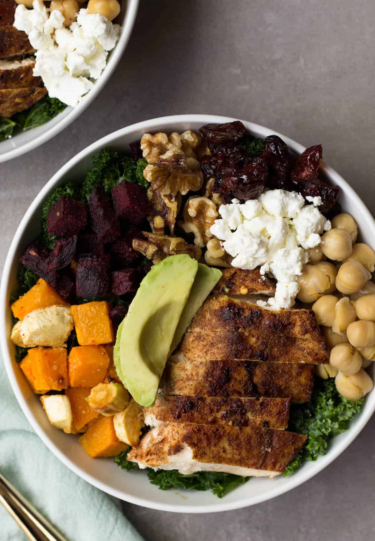 https://eatthegains.com/wp-content/uploads/2017/12/Fall-Veggie-Chicken-Power-Bowl-2.jpg